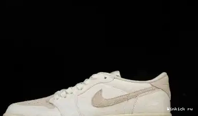 Retro Low 1 Chris Jordan OG Paul 0426